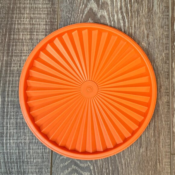 Vintage Tupperware Servalier Canisters – Set of 4 - Picture 15 of 16